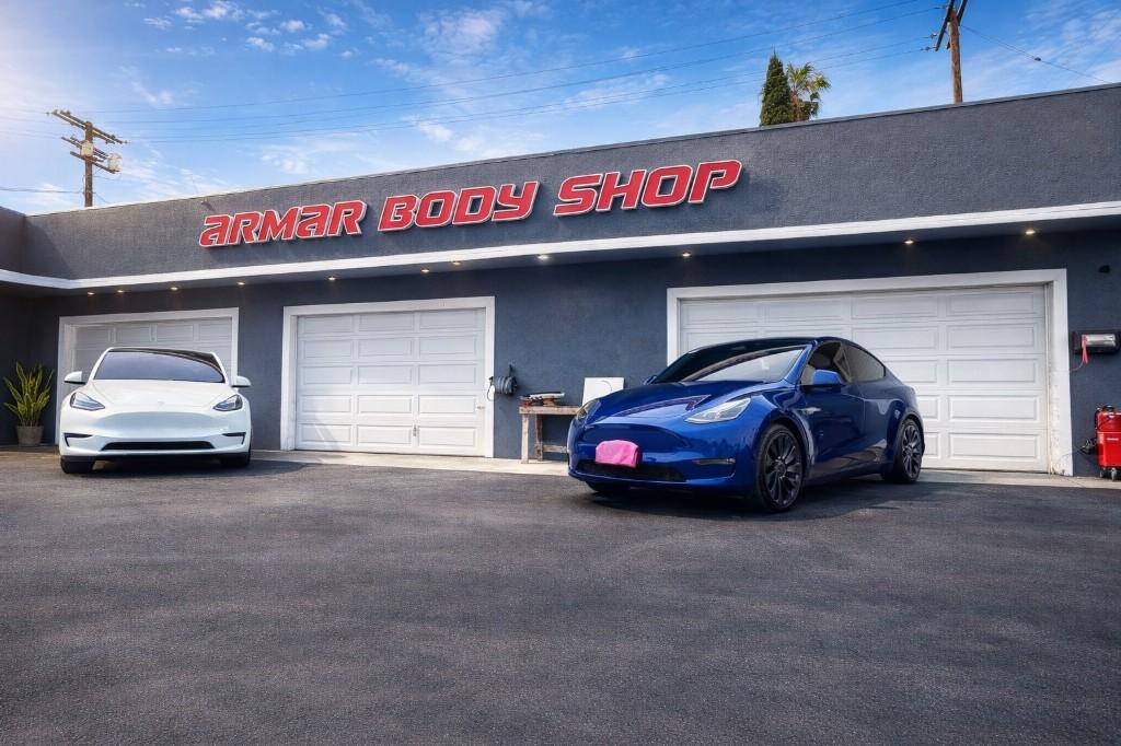 Armar Body Shop exterior in Lynwood, CA